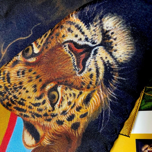 Scarf - Picture 6 of 8